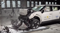 Jak bezpečná jsou auta na vodík? Experti podrobili crash testům nové Nexo