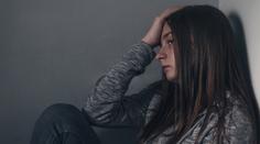 Bludný kruh. Přibývá dětí s psychickými problémy, psychologů je zoufale málo