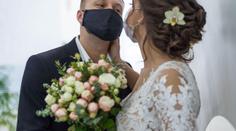 Blesková svatba. Snoubenci nemohli kvůli opatřením čekat, vše zvládli i tak
