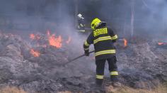 Čtyři požáry uskladněného sena za dva týdny. Podle policie jde o žhářství