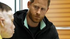 Přísně tajná návštěva: Princ Harry překvapil ukrajinské vojáky