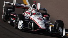 Castroneves ve Phoenixu doslova létal, překonal i rekord dráhy