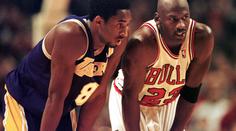 Kobe Bryant míří do síně slávy! Mezi NBA legendy ho uvede jeho idol