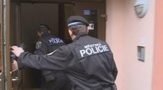 Sousedé mysleli, že je v domě zloděj. Kdo za podezřelými zvuky stál, je překvapilo