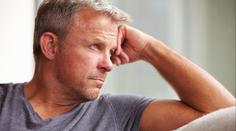 Lékaři muži diagnostikovali alzheimera v 55 letech. Varovalo je několik příznaků