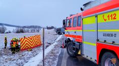 Sníh a náledí potrápily řidiče. Na silnicích zemřeli dva lidé, další jsou zranění
