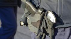 Dodávka nelegálně přejela hranice EU, policie postřelila 9 lidí
