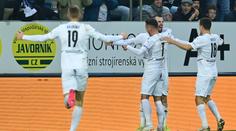 Sparta zažila na Slovácku blamáž, Slavia rozdrtila Jablonec