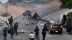 V Hondurasu platí výjimečný stav, vlnu protestů provází násilnosti