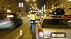 Pražští policisté šikanovali Asiaty a nechávali si pokuty