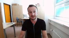 Ministerstvo zahraničí nesouhlasí se škrty v rozpočtu. Mělo se to řešit předem, říká politolog
