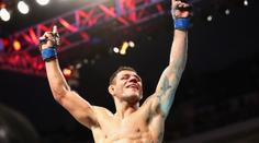 UFC maraton začíná! Obhájí dos Anjos svůj mistrovský pás?