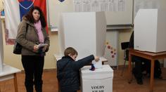 Znechucení Slováci kašlou politikům na volby. Účast je rekordně nízká