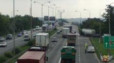 Na dálnici se srazilo šest aut. Dvě zraněné ženy