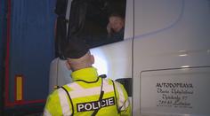 Stojí, kde nemají. Policie trestala kamioňáky, ti se zlobí!