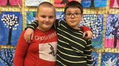 Hrdinové! Dva páťáci bez zaváhání zachránili zraněnou ženu