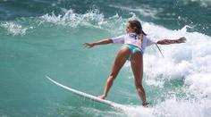Surfařská sezona právě začala! Formu má i Alana Blanchardová