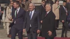 Netanjahu i přes evropský zatykač zamířil do Maďarska. Orbán ho přivítal s poctami