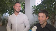 Snad nebudeme moc trapní, smáli se zlatí medailisté po moderování zpráv