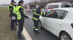 Na Dvořišti zadrželi řidiče s teplotou. Okamžitě ho předali do karantény