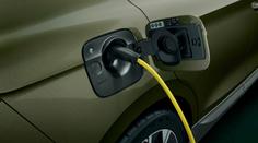 PŘEHLED: Kde vyletěl zájem o elektromobily a kde se prodávají nejméně