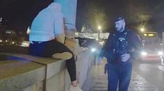Finanční problémy mladou maminku zlomily. Chystala se skočit z mostu