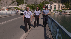 Čeští policisté budou v létě u Jadranu. Mají pomáhat turistům v nesnázích