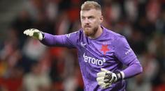 Brankář Slavie do toho praštil. Vzal si přítelkyni, se kterou vychovává dvojčata