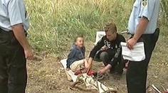 Matka odložila dítě do lesa, mezi bezdomovce a narkomany!