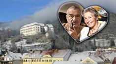Zámek KARLA SCHWARZENBERGA. Tady žije jeho manželka