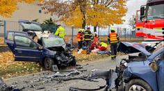 Vážná nehoda na Bruntálsku. Dva kriticky zraněné uvedli do umělého spánku