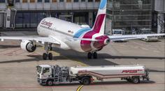 Začíná docházet palivo, situace je vážná. Aerolinky ruší tisíce letů