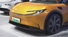 Autosalonu v Pekingu vévodí elektromobily. Některé připomínají obývák