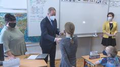 V pondělí se rozdává vysvědčení. Někteří žáci ho ale zatím nedostanou