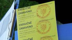 Hrozí vám exekuce a bojujete s úřady? U dluhů starších tři roky můžete vyhrát. Jak na to?