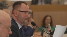 Zásah NCOZ na krajském úřadě v Ostravě: Policisté obvinili pět lidí a firmu