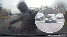 Řidič předjížděl na přechodu a smetl školáka. Podle policie jen přestupek