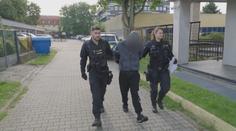 Mladík zaútočil na Jičínsku na své rodiče. Matce vyhrožoval zabitím