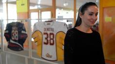 Dojatá vdova po Demitrovi. Zesnulý hokejista se v NHL dočkal velké pocty
