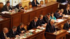 Sobotkova vláda už brzy skončí. Tohle vše chtějí ministři stihnout!