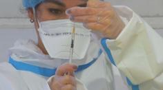 Žena měla schválně šířit nákazu, muž zfalšoval covid test. Případů přibývá