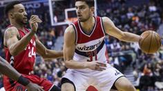 Navrátilec Satoranský bodoval proti Golden State, ale nestačilo to
