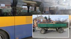 Autobus s dětmi boural! Ve škole jich záchranáři ošetřili třináct!