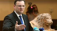 O osudu vlády se rozhodne už v pátek. Nečas požádá Sněmovnu o důvěru