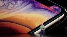 Apple představil nové iPhony. Nejdražší model stojí 43 490 Kč