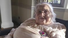 Žena oslavila 100. narozeniny. Prozradila svůj recept na dlouhověkost