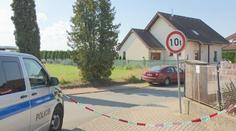 Malé letadlo spadlo na zahradu rodinného domu. Jeho dva piloti nepřežili