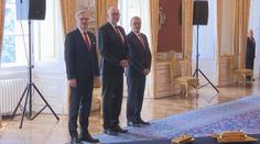 Změny ve vládě. Prezident Pavel jmenoval dva nové ministry