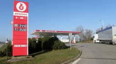 Odboráři si zařídili slevy, ušetří za vlak i benzín