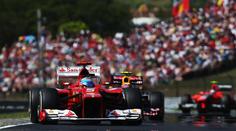 F1 pokračuje v Belgii, lídr Alonso trénoval na kole